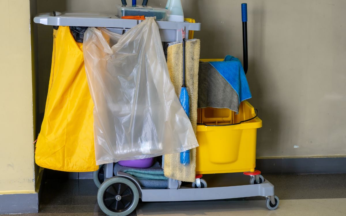mall cleaning companies