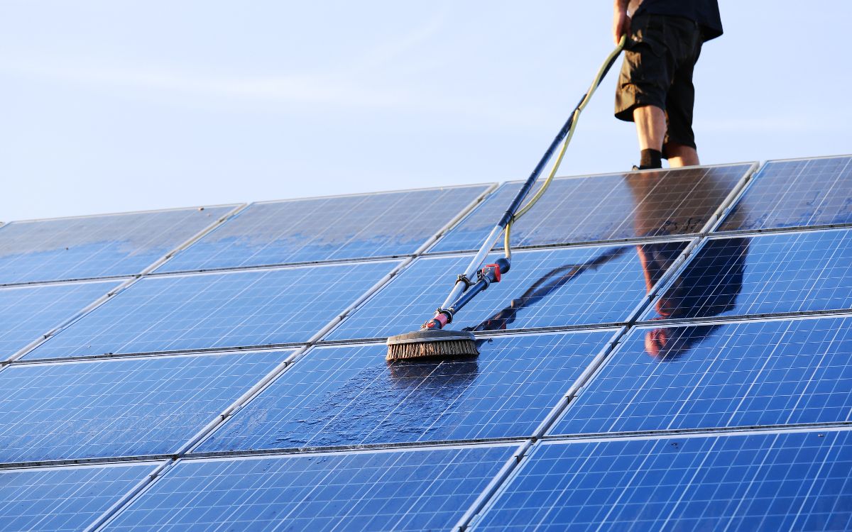 solar panel cleaning equipment